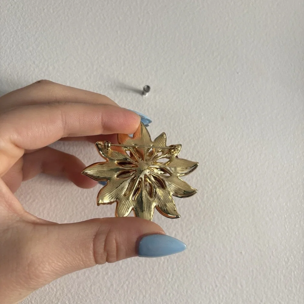 Vintage Brooch Pin Glitter Poinsettia‎ Flower Christmas Holiday Quite Luxury 90s